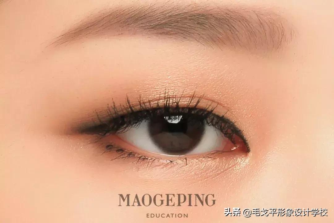 内双无双眼皮贴及假睫毛眼妆教程,没有双眼皮的圆眼怎么画眼线