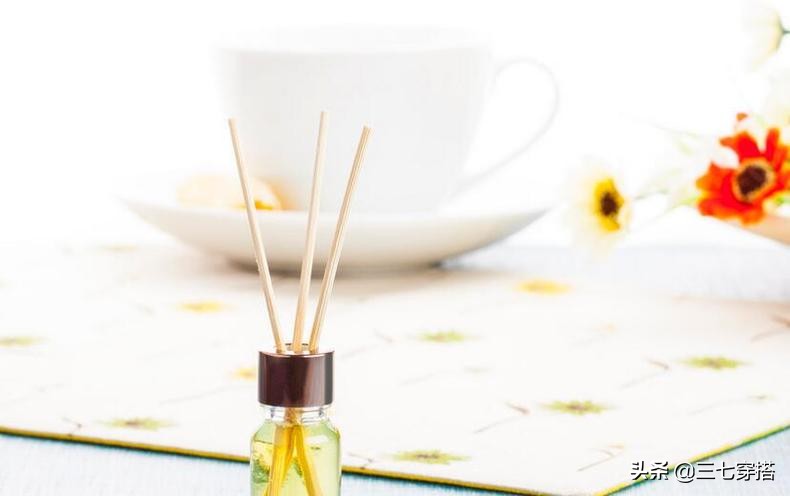 新买的衣服要怎么洗才不会掉色,新买的衣服掉色用什么洗最好