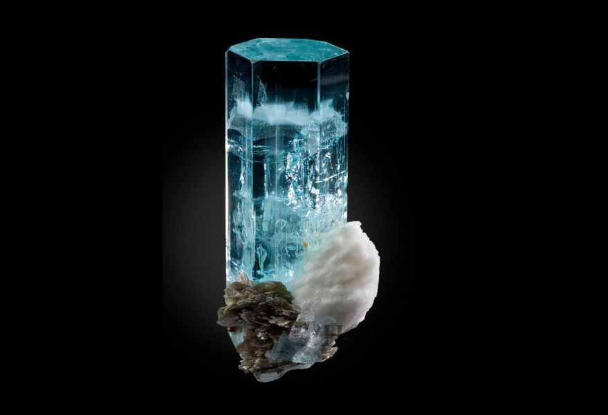 海蓝宝守护石,勇气之石海蓝宝