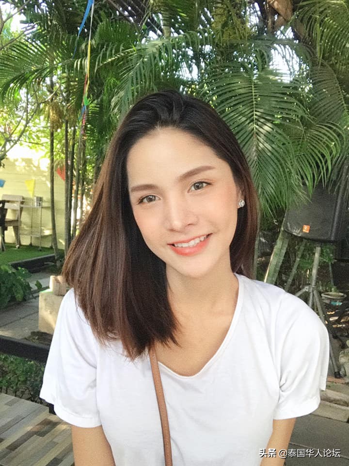 泰国*男美**斥资百万整容变性成美女