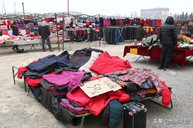 新手摆地摊怎么找摊位？据说这样做能让销售额再翻几倍！