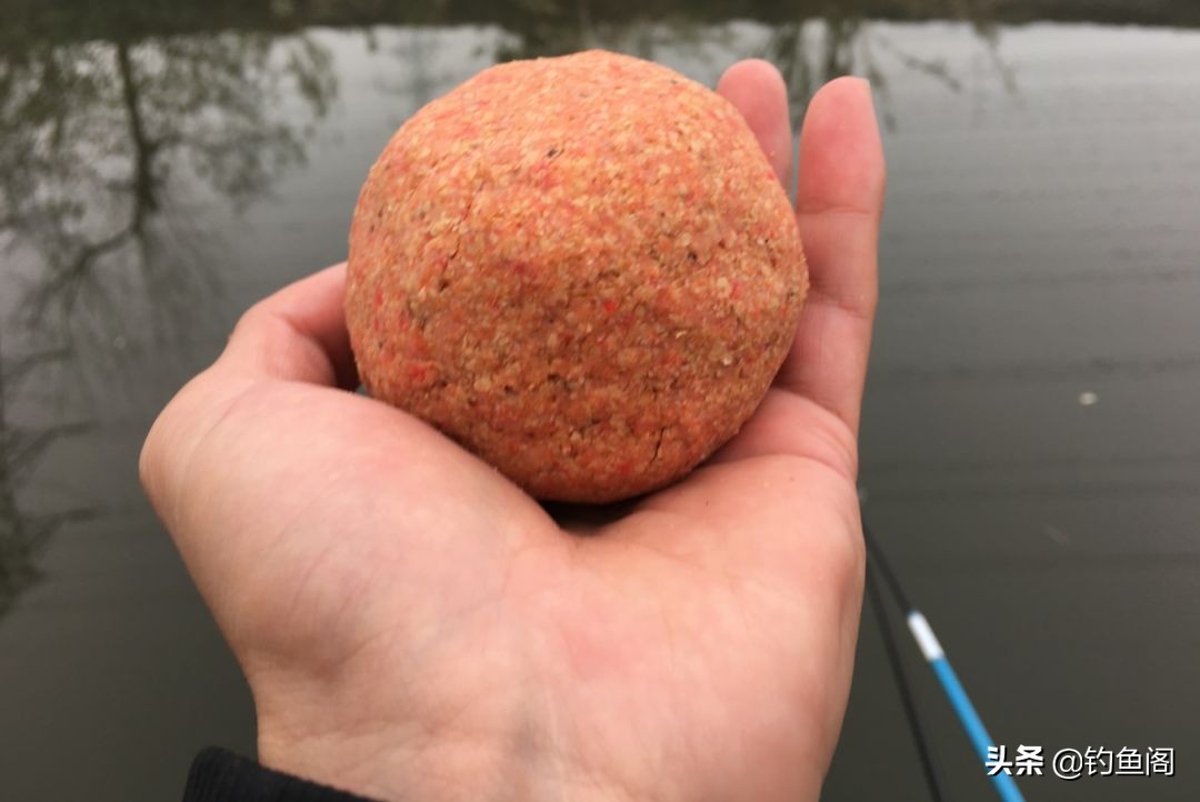 河里有很多大鲫鱼却非常不好钓,野河里的鲤鱼钓不到