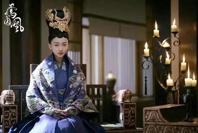 吴谨言和angelababy撞衫又撞脸,吴谨言的颜值巅峰