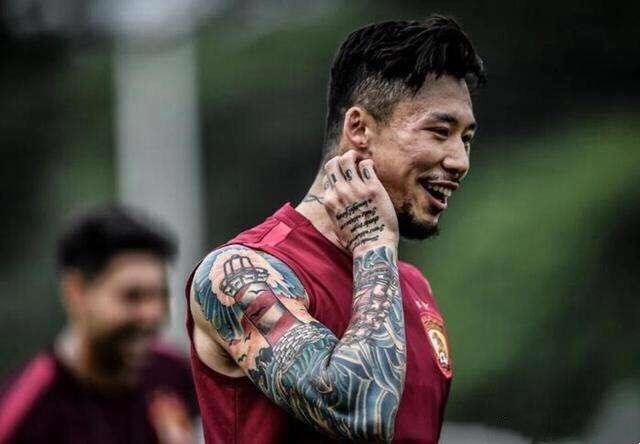 女足中后卫神似高圆圆,中国女足有纹身的球员