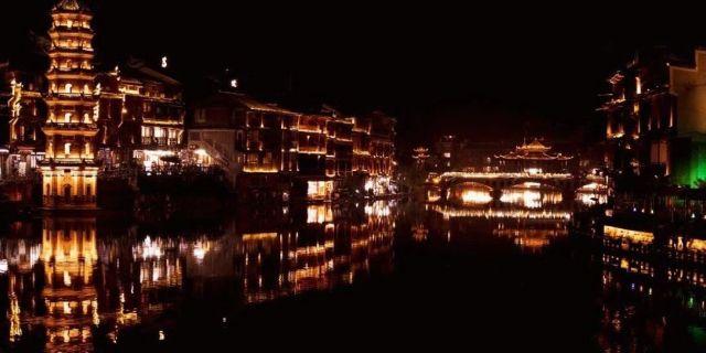 凤凰古城为什么这么美,凤凰古城坑人的古城