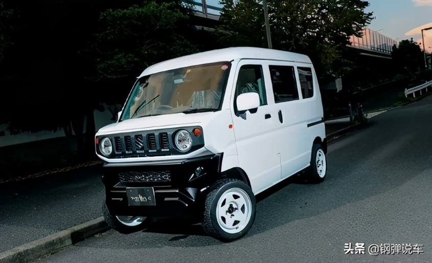 07铃木浪迪两驱二手多少钱,2014的铃木浪迪四驱二手7座