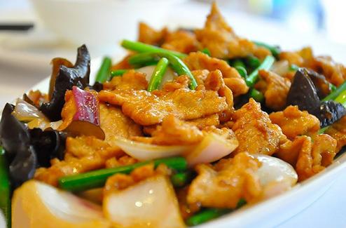 炒过油肉做法,炒肉时放醋肉会嫩还是硬