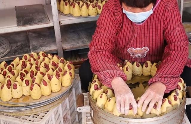 卖脆皮年糕一个月能挣多少钱,卖年糕的年收入