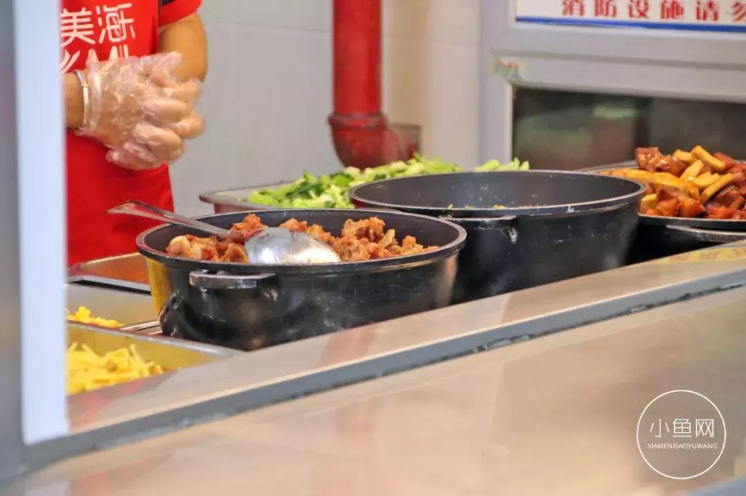 很多人挤破脑袋都想进的学校,万千学子挤破脑袋都要进大学