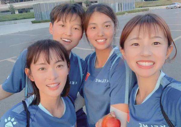 女足最美球员，两年前因奖金不到位，愤而退役，今为国再上绿茵场