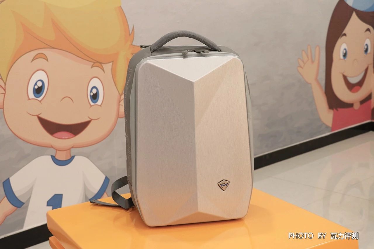 机械师空间站背包测评,机械师空间站双肩包评测