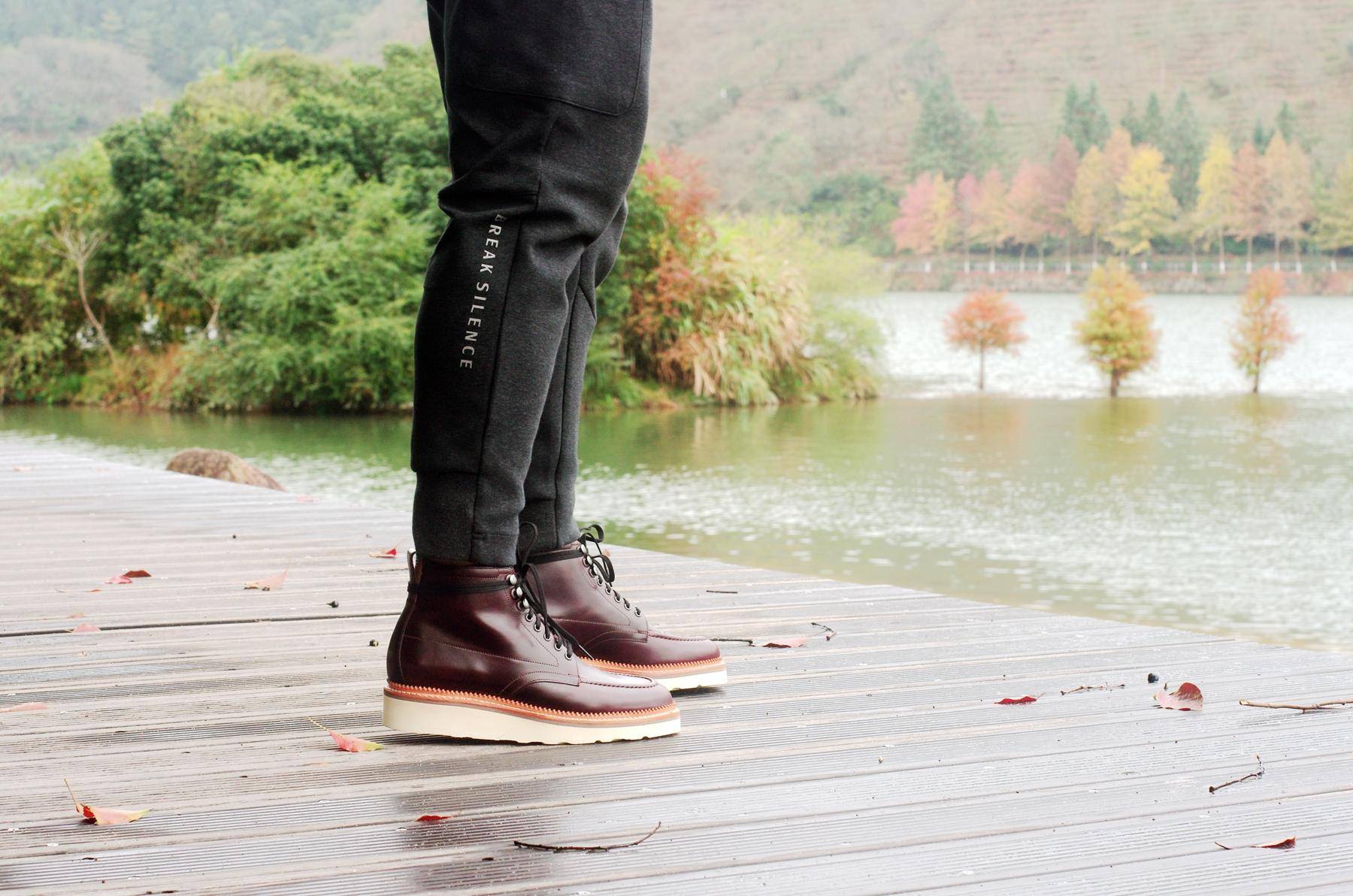 户外雨雪天气穿什么鞋子,雨雪天气穿什么衣服