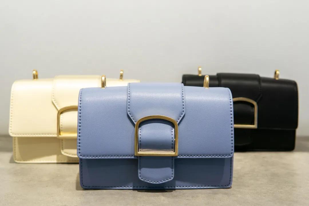 买护肤品送口红,买护肤品送化妆品