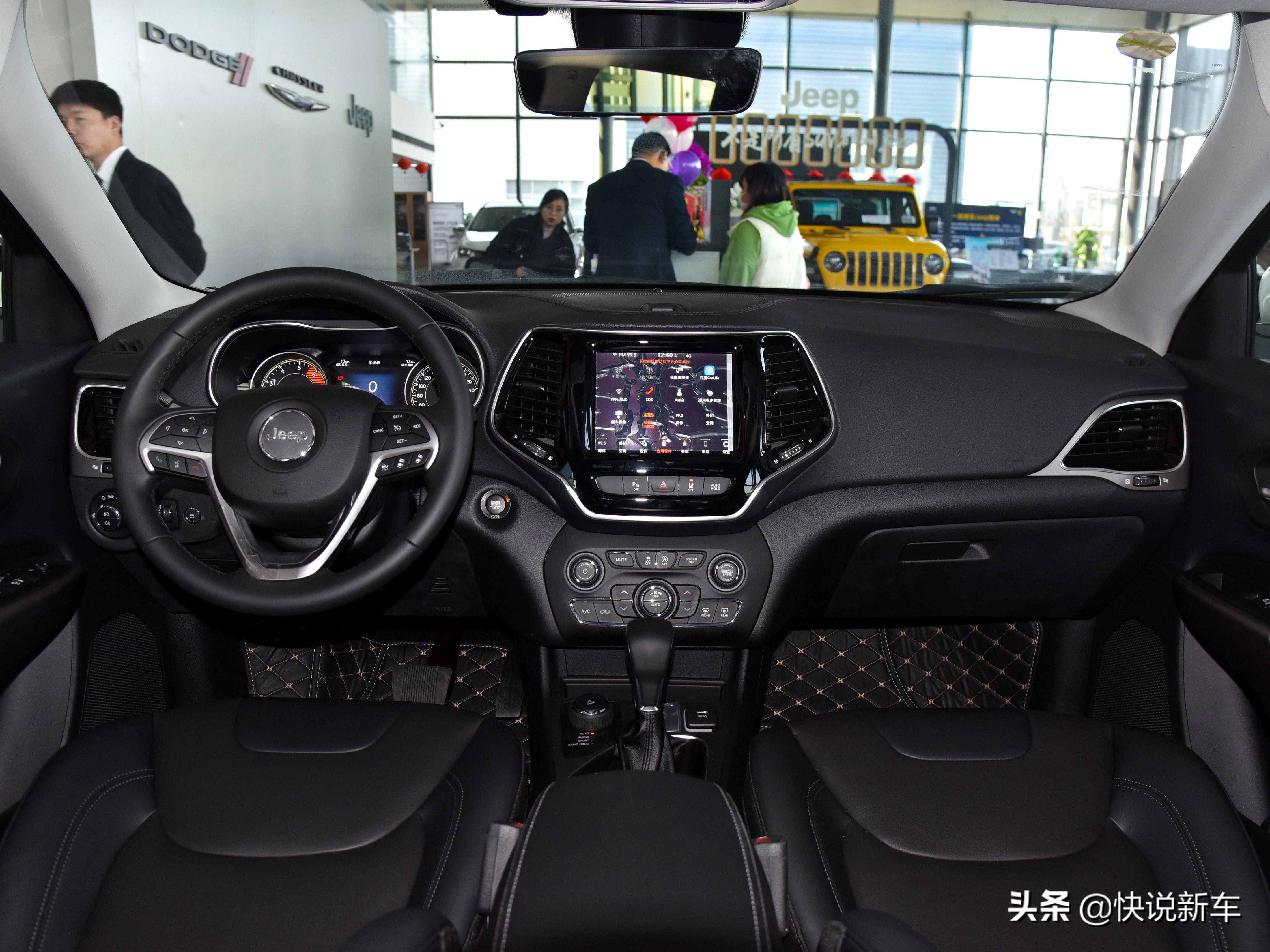 最好的2.5自吸suvjeep自由光,30万级别suv就选jeep自由光