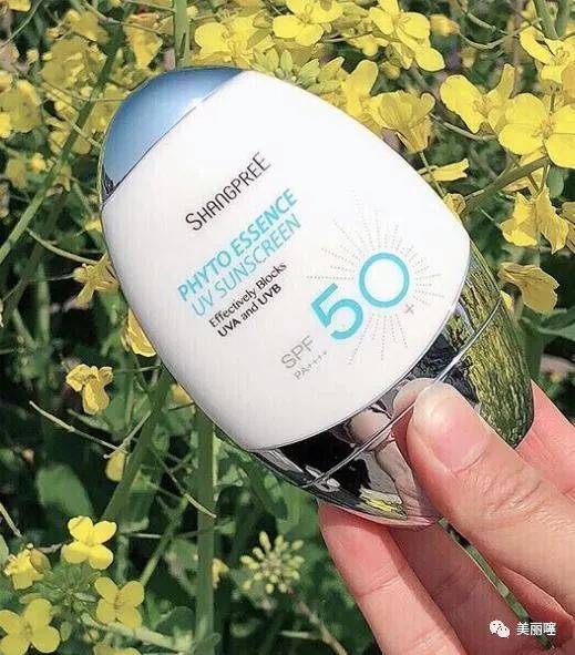 香蒲丽防晒和安耐晒防晒哪个好,防晒霜推荐香蒲丽防晒