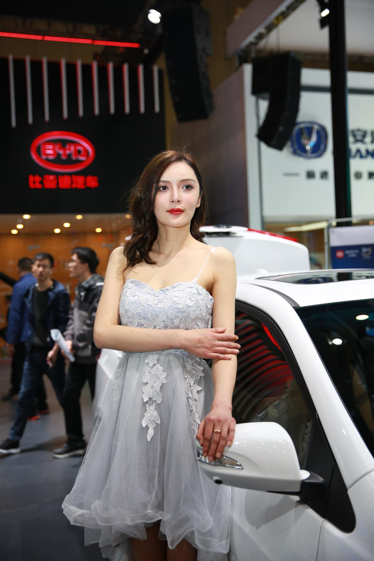 国家降税大促销,厂家降价让利给经销商