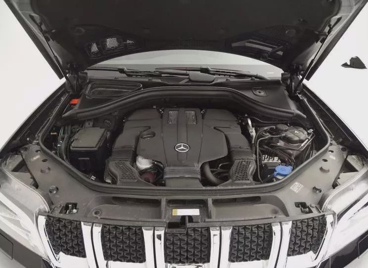 100多万买奔驰傻吗,买100万的车算有钱人吗