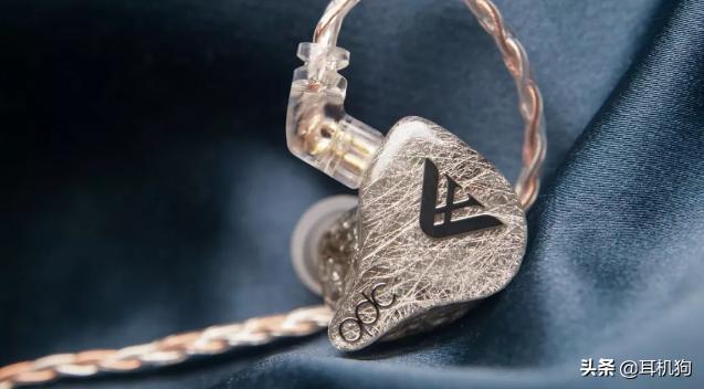 想让你的男朋友戒掉发烧耳机不难！请放下那个古驰包，让我来