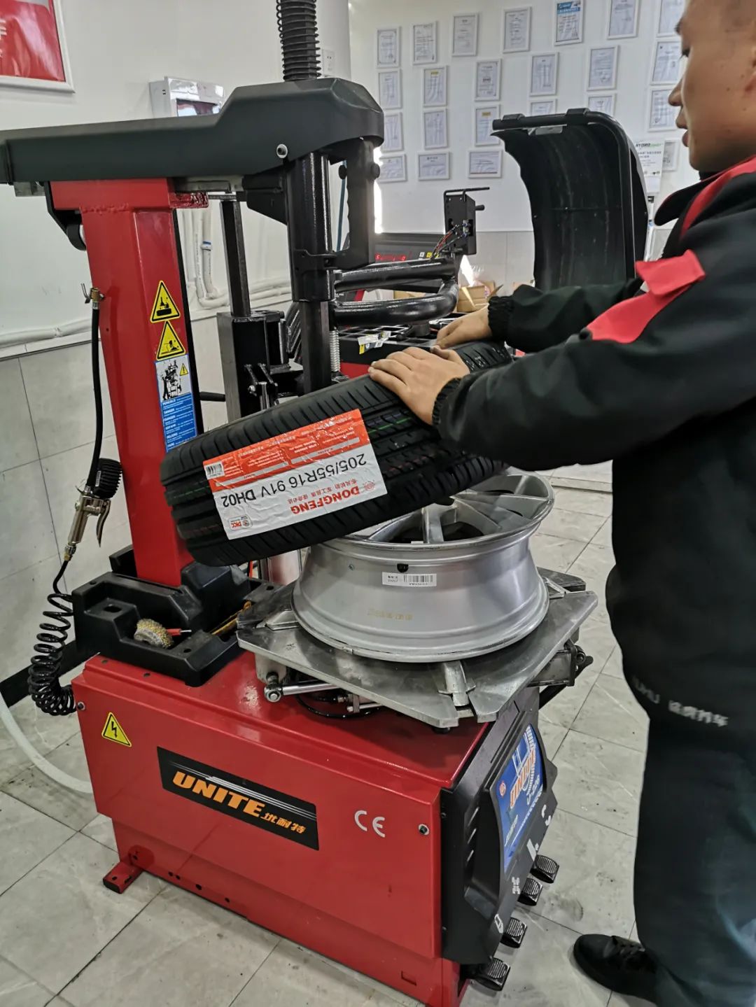 在途虎换轮胎贵还是便宜,途虎换轮胎到底便宜多少