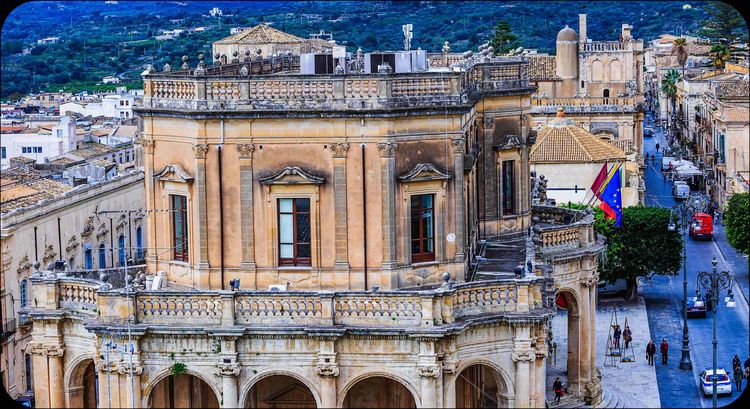 情迷西西里：漫步“蜜糖小城”诺托，感受巴洛克建筑艺术的灵动、浪漫与激情