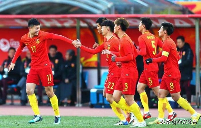 足球国青队潜力队员,足球小将新秀崛起韦世豪