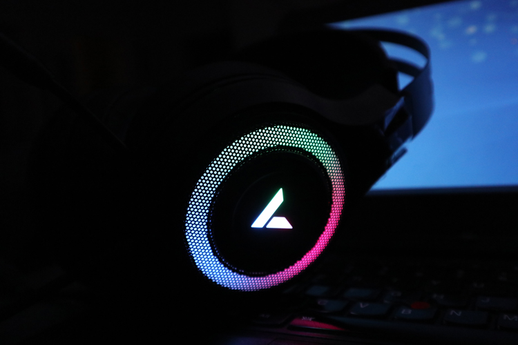 雷柏VH650RGB游戏耳机,7.1声道耳机测试视频