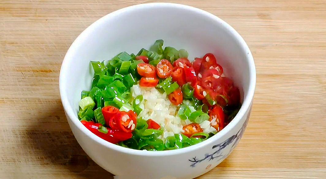 蒸茄子要不要刮皮,蒸茄子是冷水蒸还是开水蒸