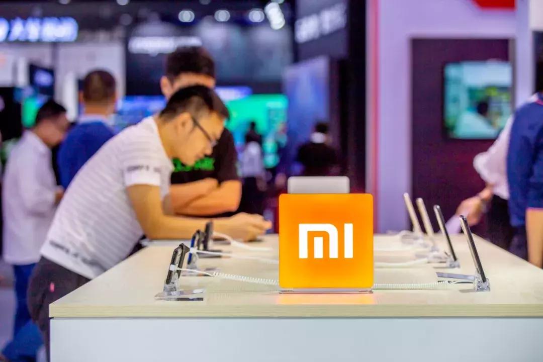 十亿赌约的相爱相杀，格力做手机小米造空调，董明珠骂雷军小偷