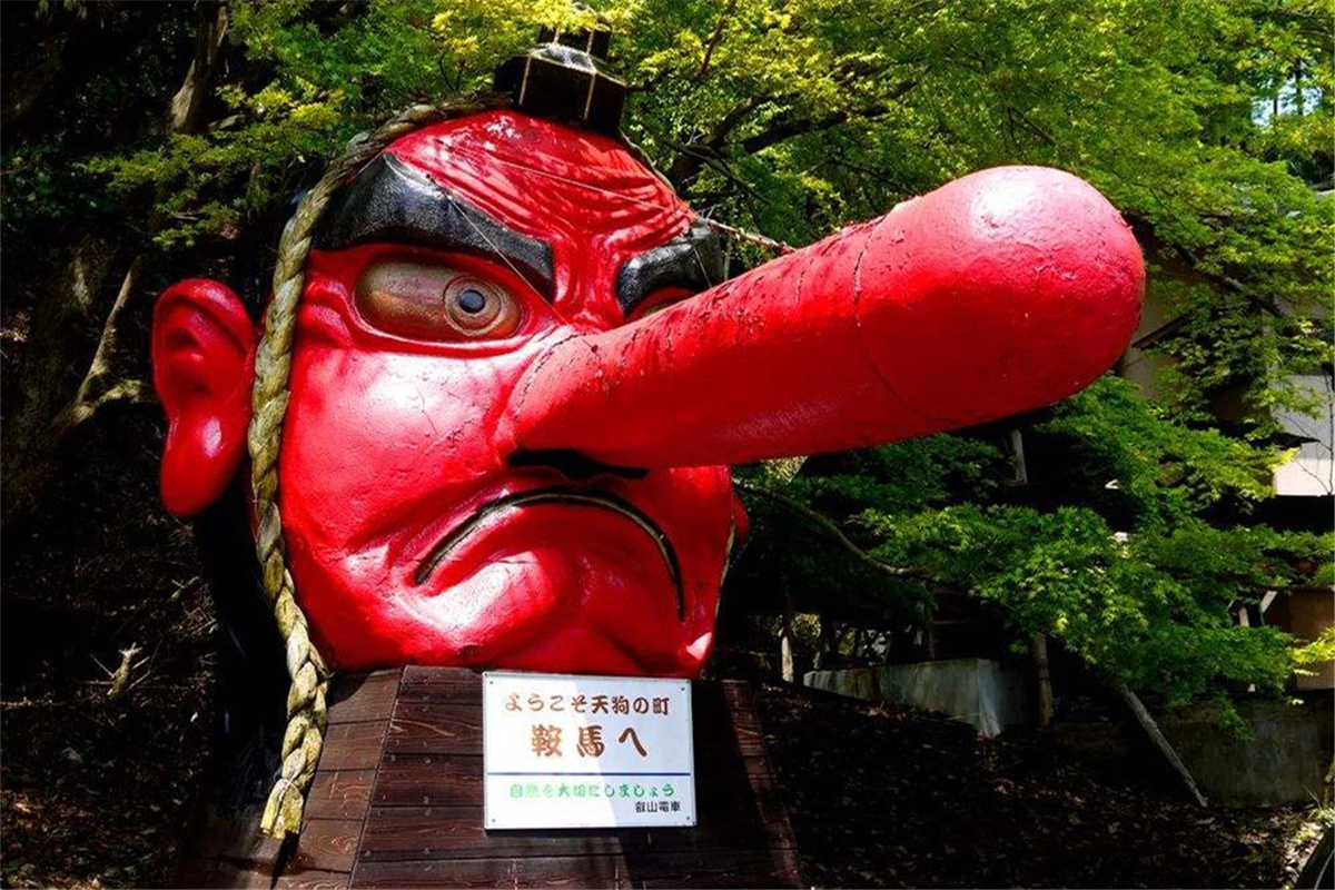 传说中的九尾狐玉藻前的前世今生,日本传说中的妖怪玉藻前