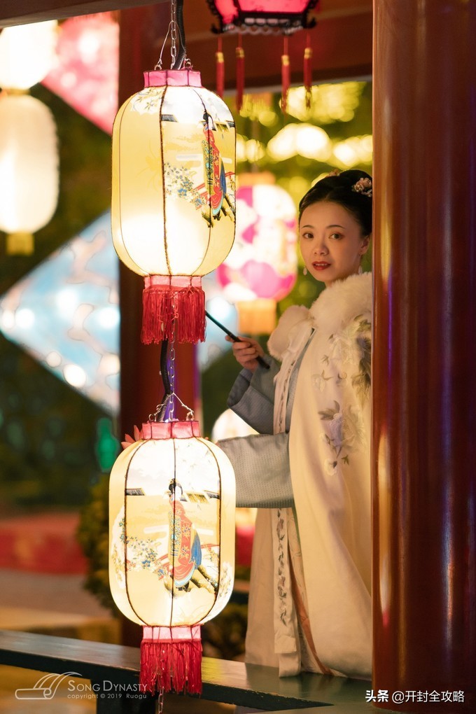 【一画一书览清园】千年汴京城里，做一场灯火阑珊的东京华梦