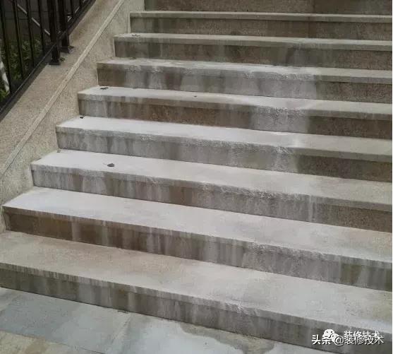 石材返碱的原因及解决方法是什么,地面返碱清洗石材药水配方