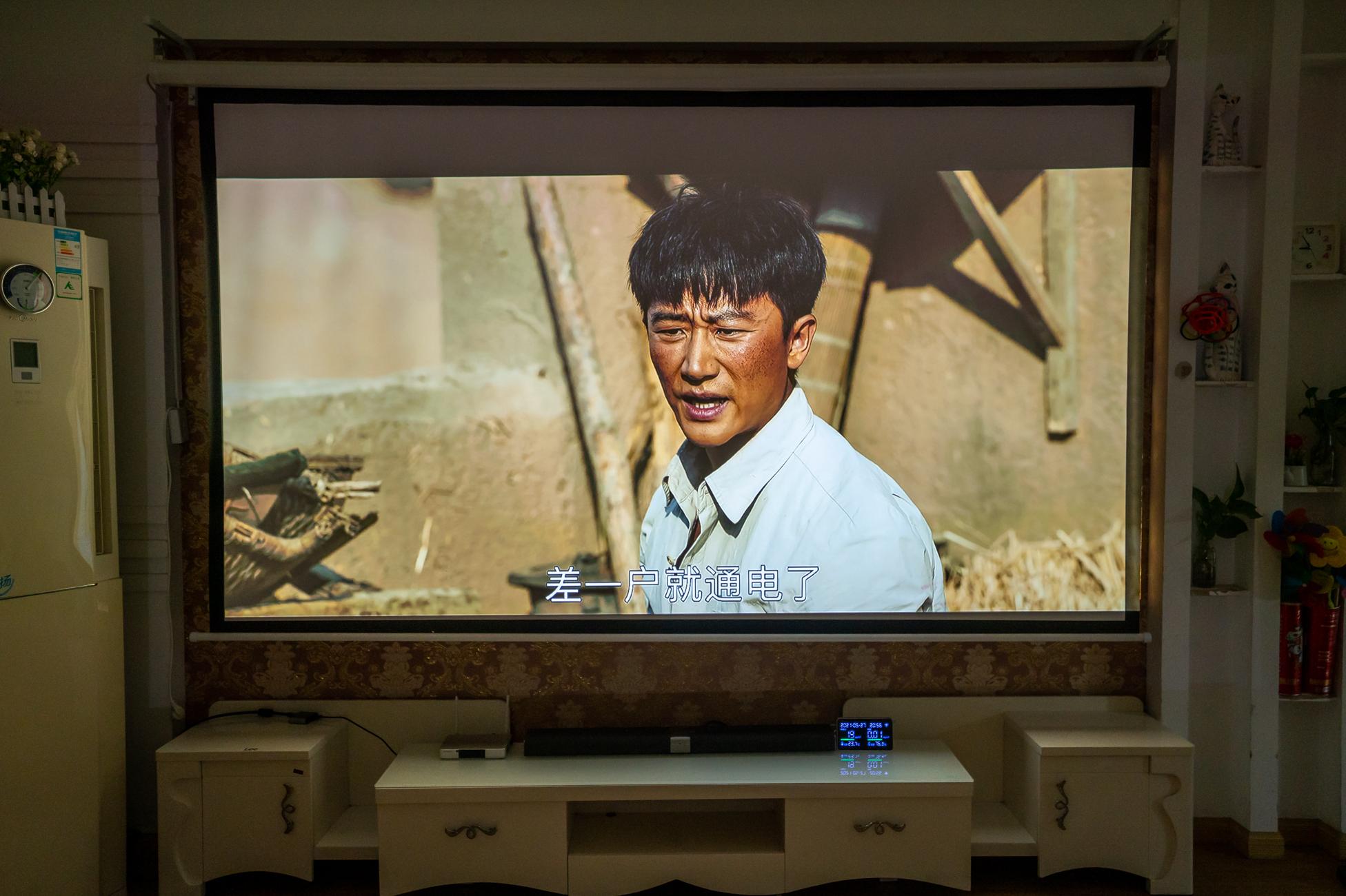 当贝投影仪f3家庭影院,当贝newf3投影仪测评