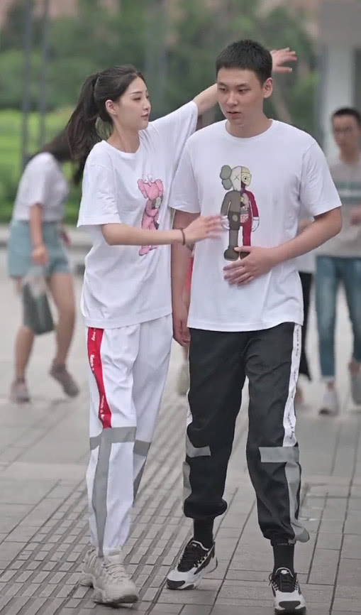 优衣库99元和39元t恤,优衣库米奇情侣t恤