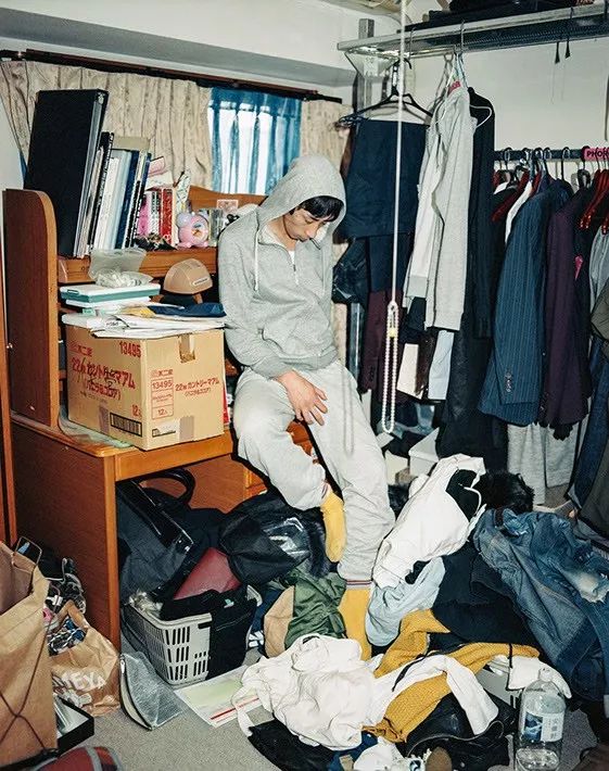 日本每年3万人自杀,韩星自杀成风…他探访3大自杀圣地,让人心惊