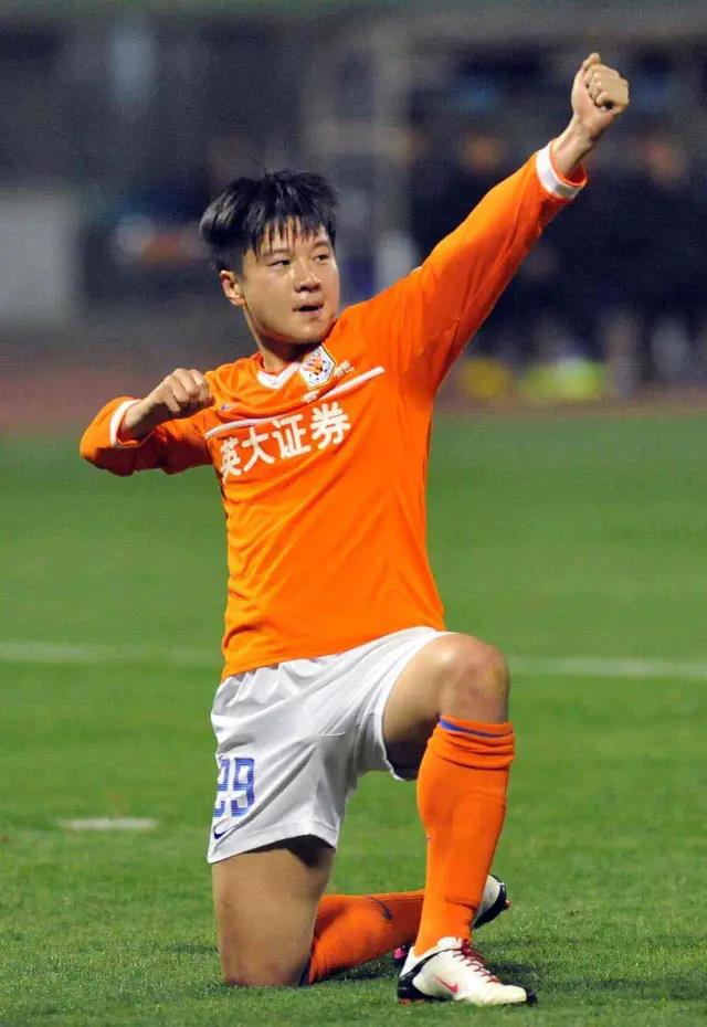 鲁能历届夺冠时刻,鲁能历史最精彩一战