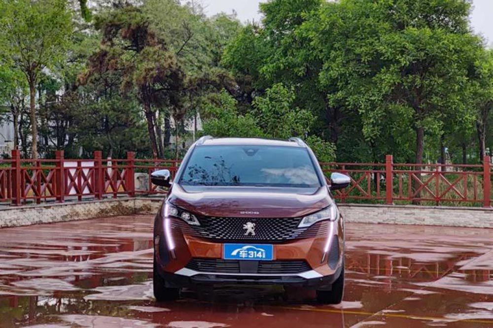 标致5008绕桩评测视频,2023标致5008绕桩测试