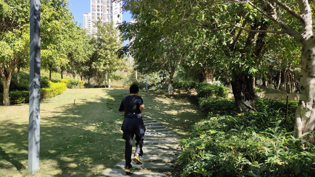 美津浓跑步鞋尺码偏大吗,美津浓跑步鞋怎么样