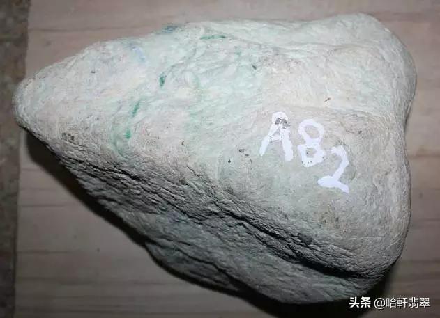 翡翠原石有籽料和山料之分没,翡翠原石如何价值最大化