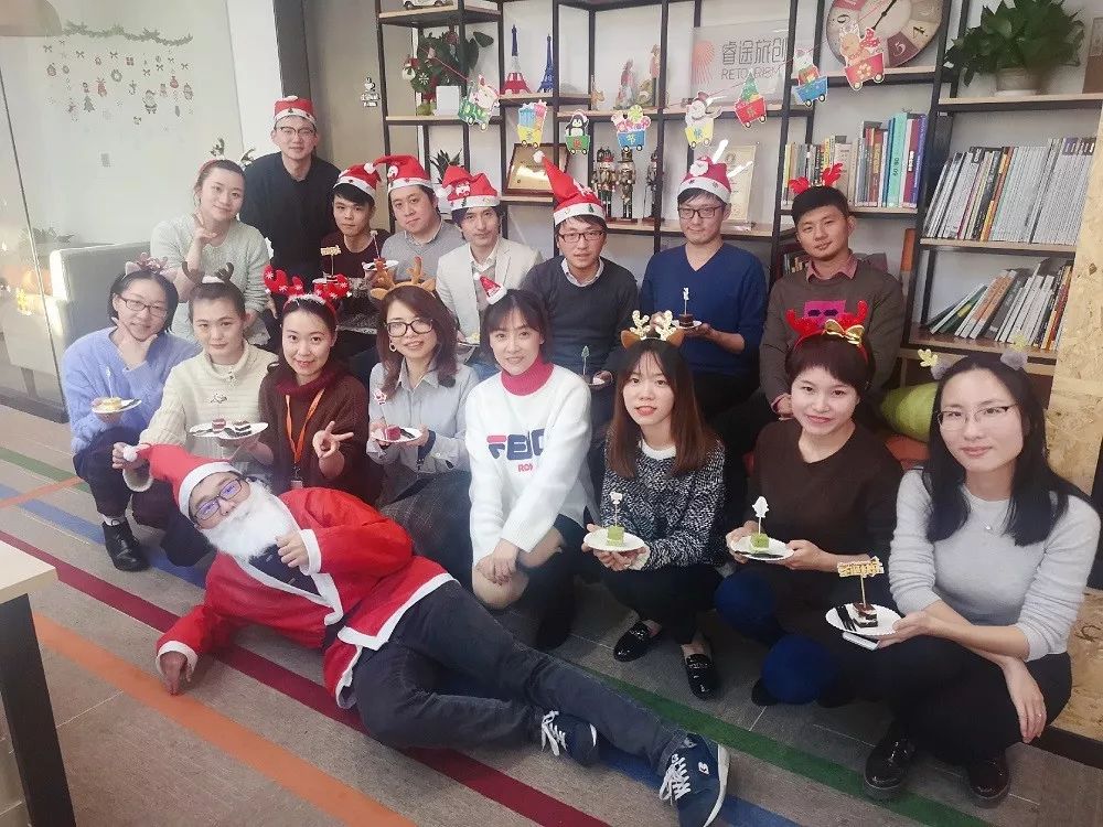 圣诞将至全球各地花式迎接,世界各地迎接圣诞节