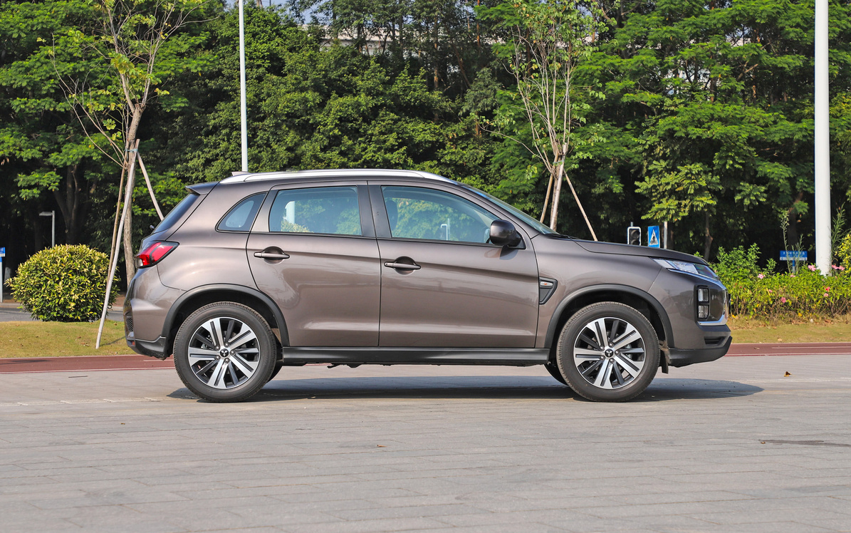 三菱值得买的车轿车,三菱值得玩的手动车