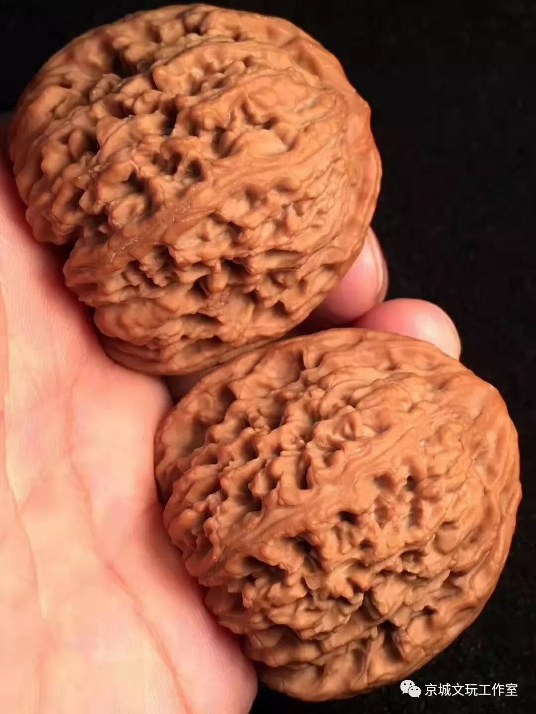 2022目前最火的文玩核桃,最好的文玩核桃品种是哪一种