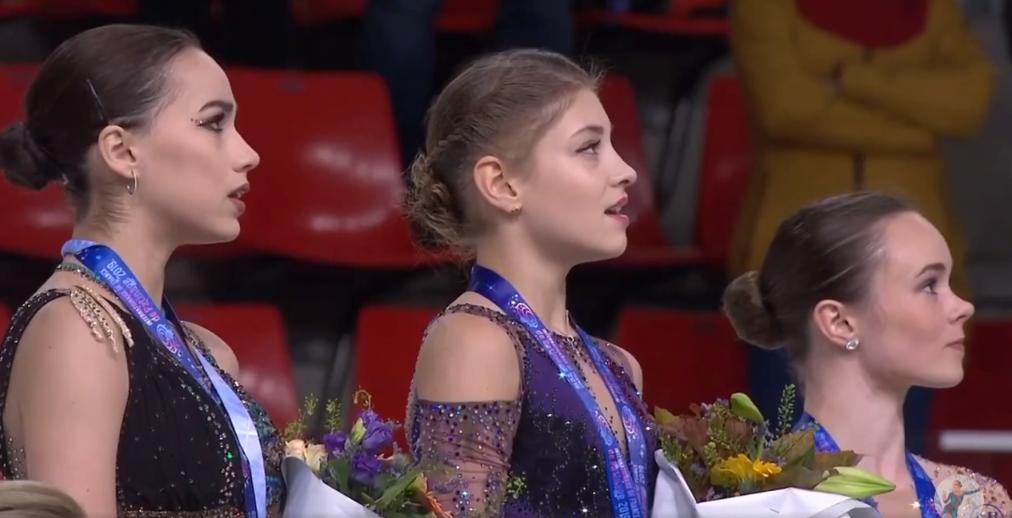 花滑冠军颁错奖牌原视频季军,花滑发错金牌给亚军的是谁