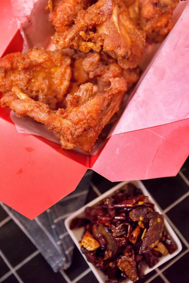 一口就上瘾的煸鸡除了他没有别家了