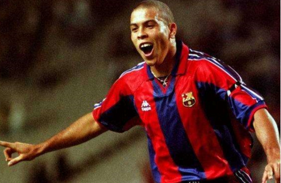 足球界上最亮的星星,不断的带给大家好成绩,而且表现很突出