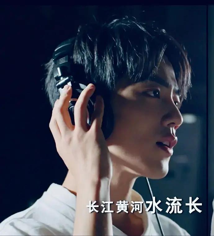 如今的肖战有多火,现在的肖战还会搞笑吗