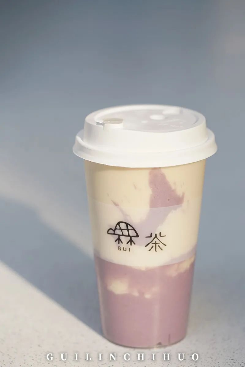 桂林奶茶店探店拍照,性冷淡风奶茶店拍照墙布置