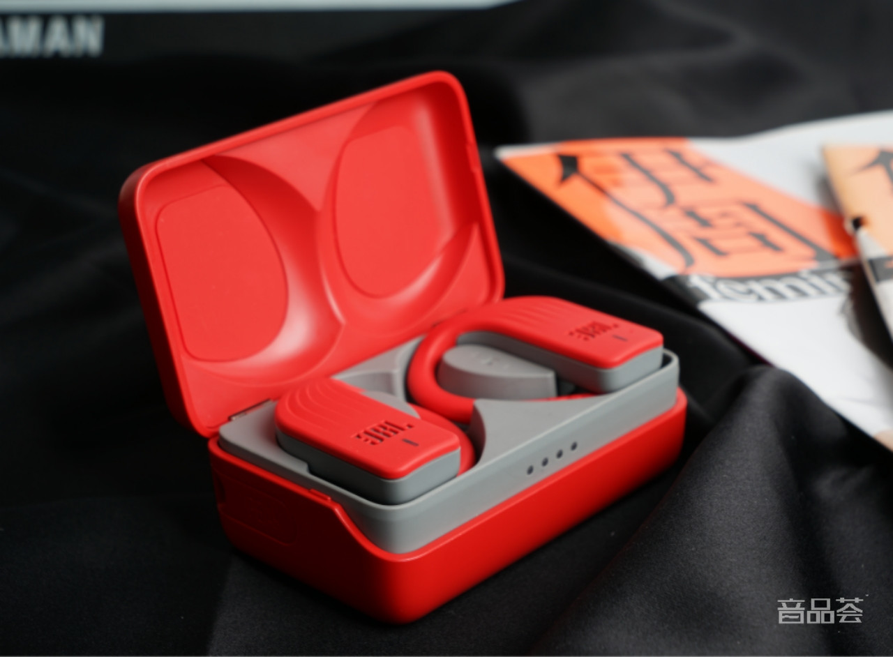 蓝牙耳机黑科技高音质华为,jbltune120tws蓝牙耳机测评