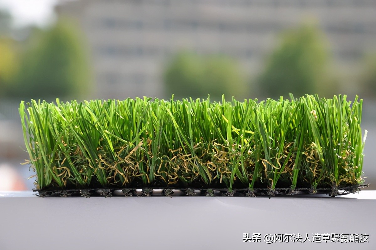 足球场人造草坪规格参数,人造草坪足球场尺寸一般是多少