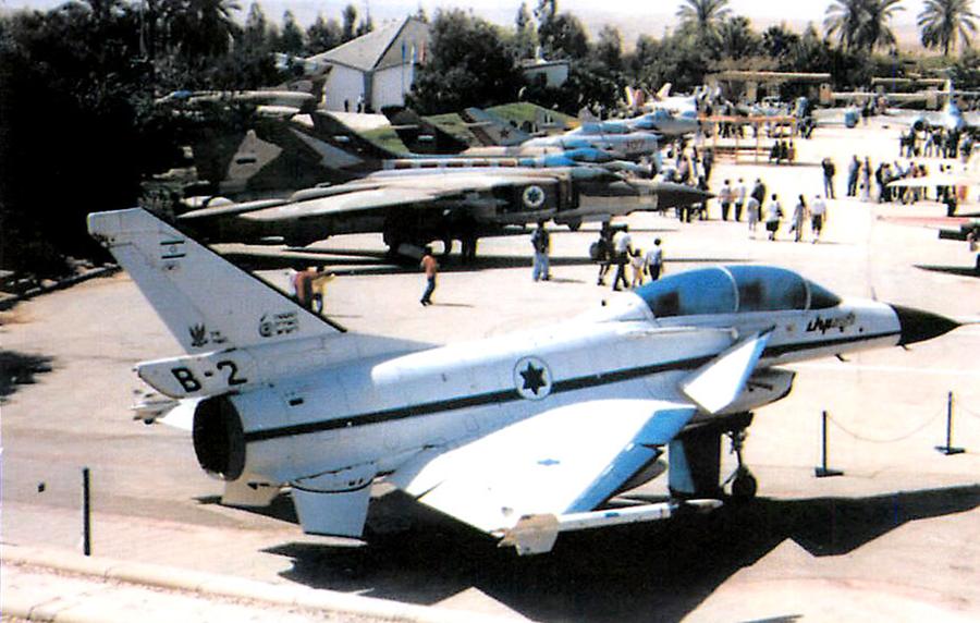 中国歼10c和枭龙哪个好,歼10与枭龙战机图片对比