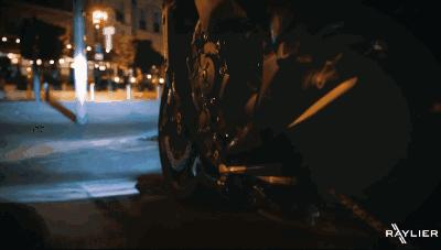 自动刹车感应灯,发光车轮灯自动感应